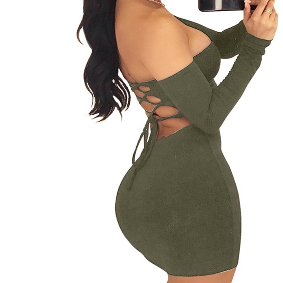 ❌ SOLD OUT! Off the Shoulder Lace Up Dress - Picture 2 of 4